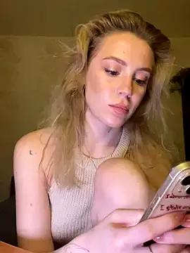 Freechat meanexx on StripChat