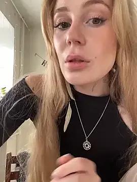 Freechat meanexx on StripChat