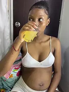 Meegannhill — Show boobs