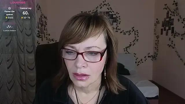 Miss_Moren — The show - breasts before your eyes