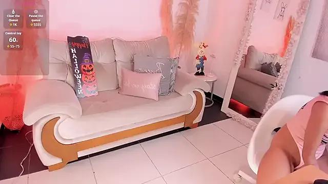 Misslinda_ on StripChat 