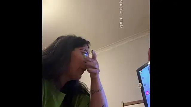 StripChat Mizztikaa is Freechat Mizztikaa — Fuck me hard & CUM for you PAPI