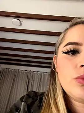 Freechat natashasweet on StripChat