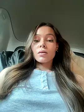 Freechat nicole111 on StripChat