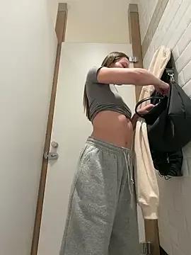 Freechat nicole111 on StripChat