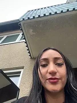 StripChat Ninabigtitied is Freechat Ninabigtitied — remove bra at the train station