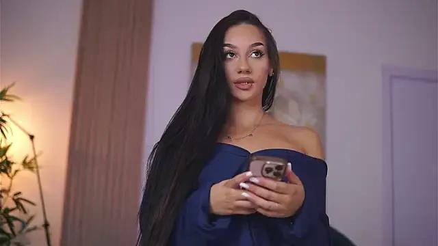 NinaSolenne on StripChat 