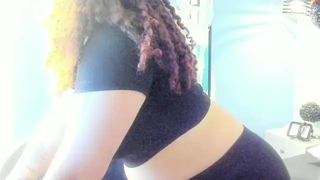 Freechat ninna_curly on StripChat