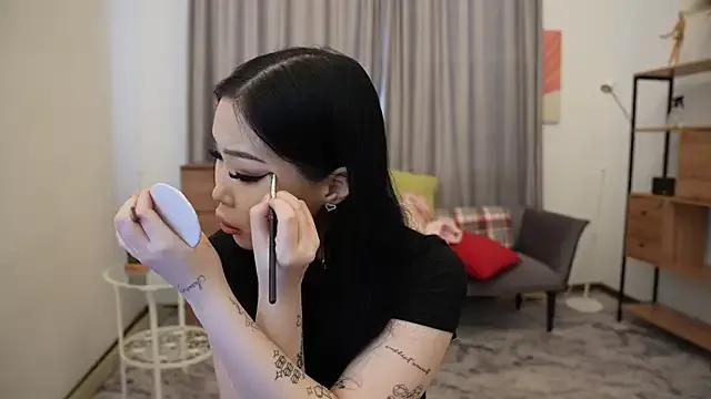 PeonyyKittyy — How long  and soft my neck?