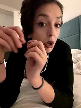 Piggiteablacktea — Blow him