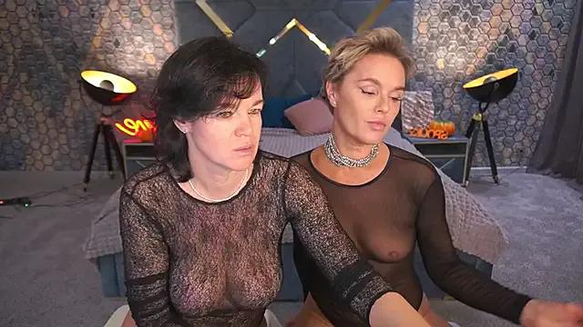 Freechat PleasureWeCouple on StripChat