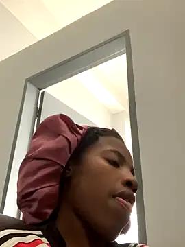 Queen-Boobylicious — Freechat on StripChat