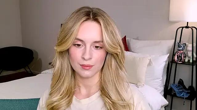 Freechat RozzitaBedberry on StripChat