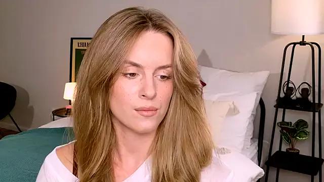 Freechat RozzitaBedberry on StripChat