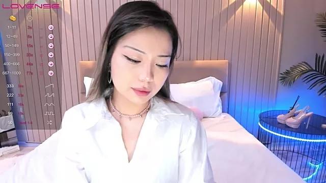 Freechat SaliUong on StripChat