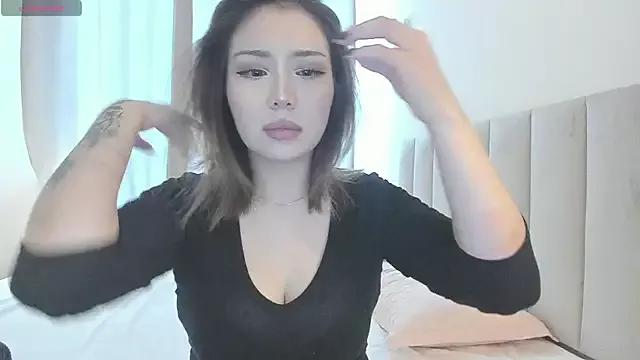 Freechat SaliUong on StripChat