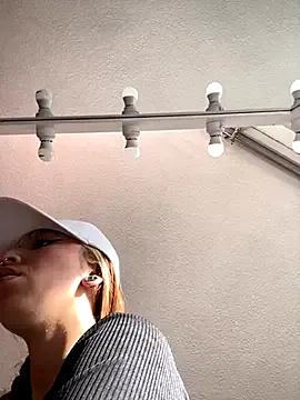 Sallem_Pink on StripChat 