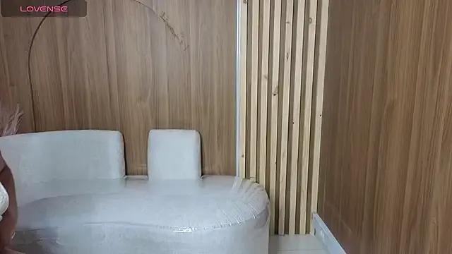 Saraah_Tx on StripChat 