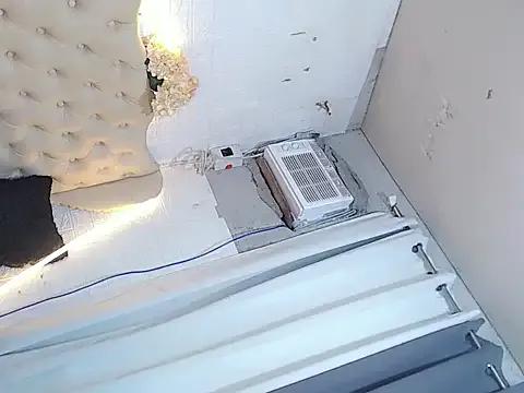 StripChat Sassy_Siarre is Freechat Sassy_Siarre — MAKE ME CUM !!!!