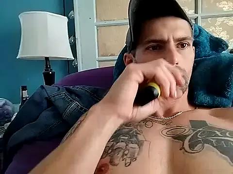 Freechat savhorseridecwby on StripChat