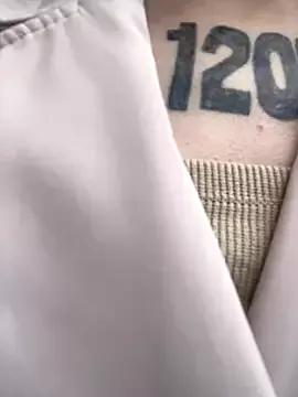 Freechat shuggybaby on StripChat