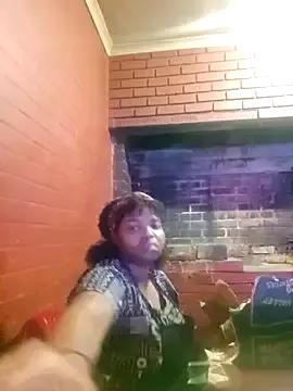 ShySexyBaddiexx on StripChat 