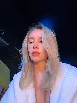 StripChat SSSATIVA_model is Freechat SSSATIVA_model — Completely naked in the toilet