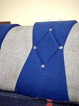 Freechat sweetqueen143 on StripChat