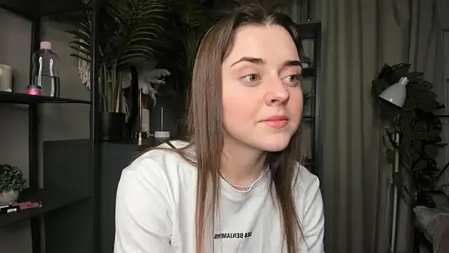 StripChat ThelmaJusto is Group ThelmaJusto — Body tour with little tease^^