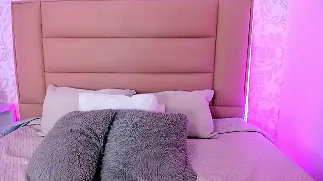 Freechat tiffany_wine on StripChat