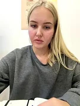 VanillaCakes — Freechat on StripChat