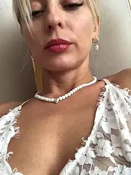 Freechat VikaBunny1 on StripChat