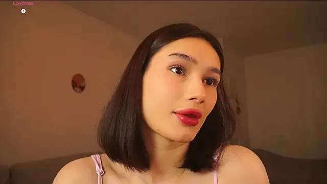 ViolaVow — Sit on your face and squeeze booty