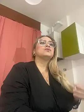 x_elena_x — toy control 10min+squirts+anal