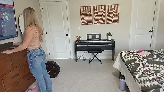 xxyourgirlblair on StripChat 