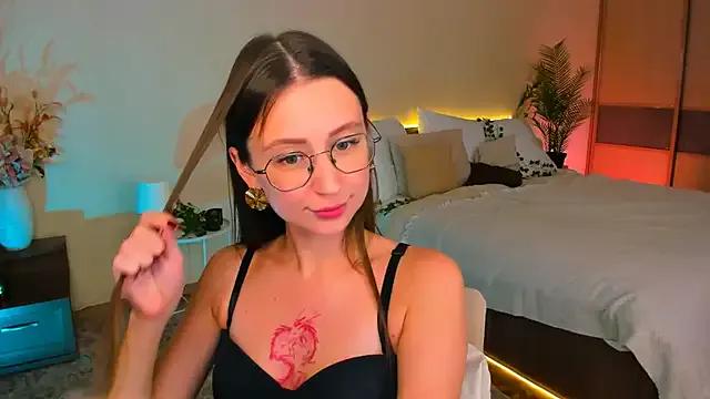 Freechat YourLovellyStory on StripChat