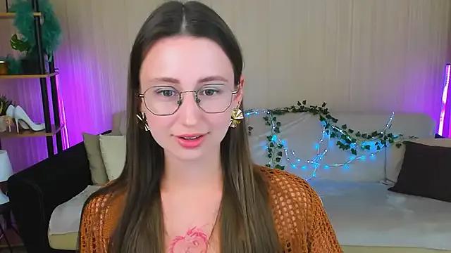 Freechat YourLovellyStory on StripChat