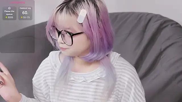 Yu_UwU_ on StripChat 