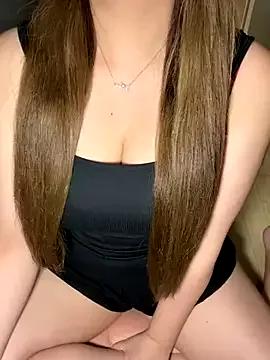 Yuixxsama on StripChat