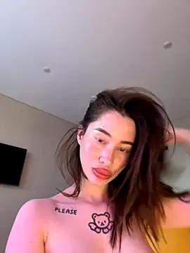 Freechat Yunasi on StripChat