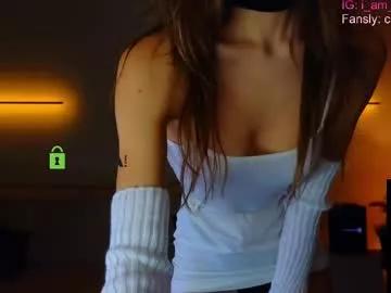 crazzy_cherry model from Chaturbate