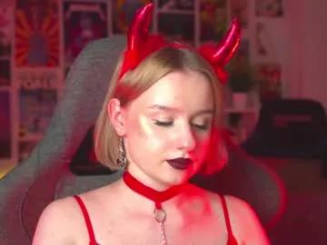 red_queeen from Chaturbate is Freechat